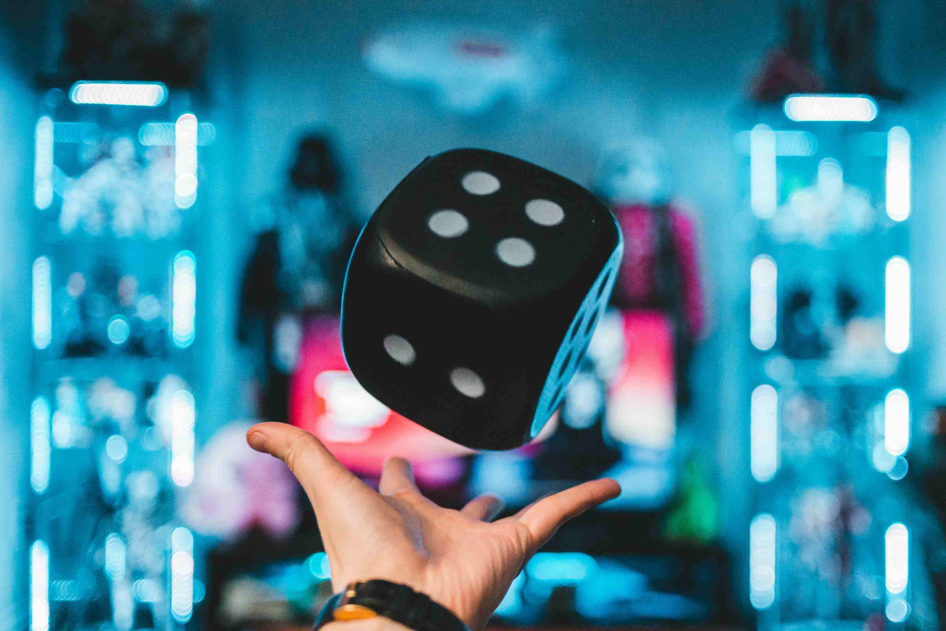 ONEgame 高级版本发布舞台视觉